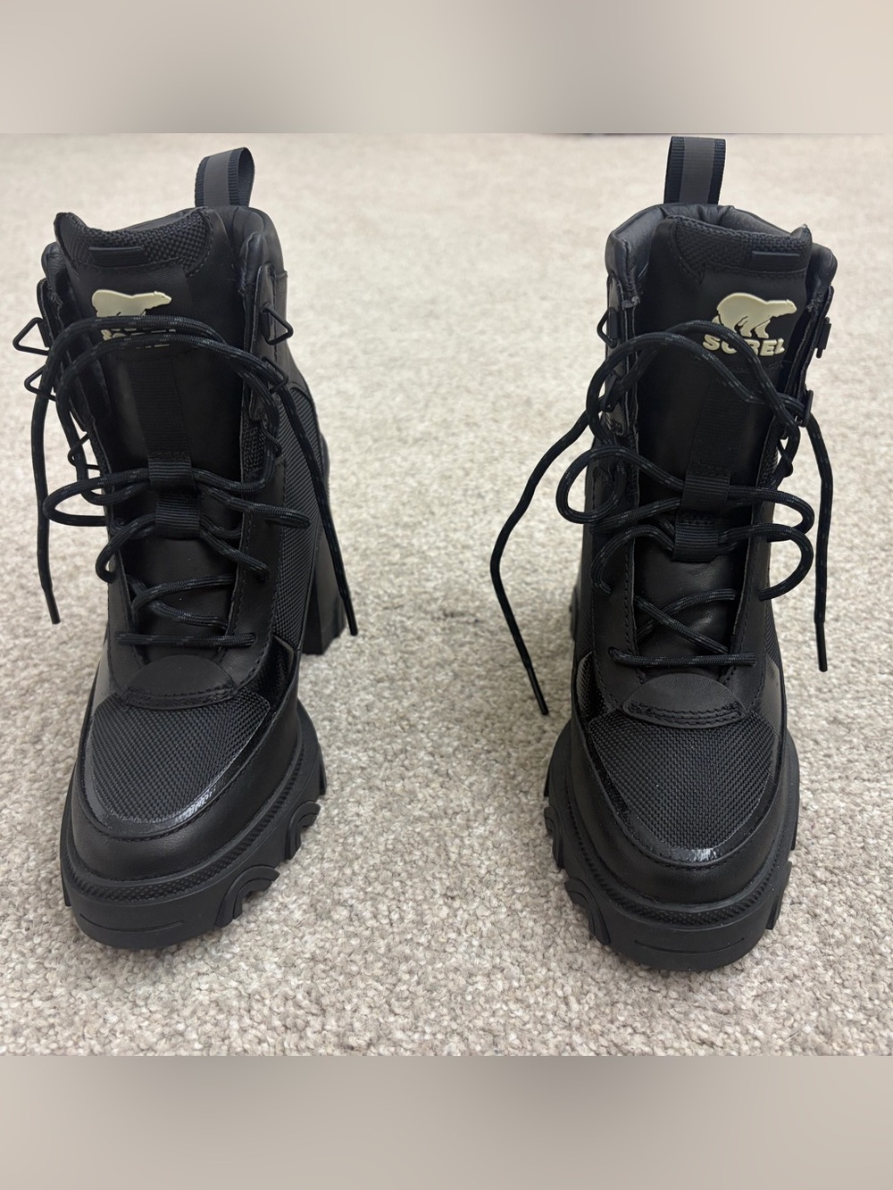 NWOT Sorel Women's Black Lace-Up Platform Boots